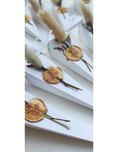 Conos con peladillas Conos con peladillas